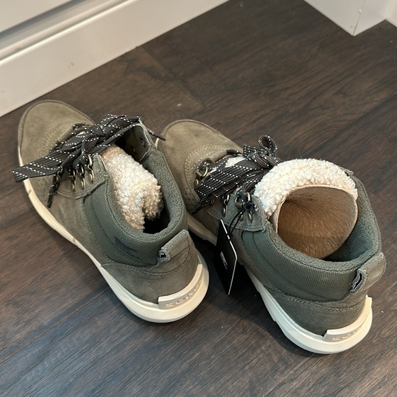 Sorel Women’s Explorer Next Hiker Waterproof Boots, size 8 - Picture 3 of 10